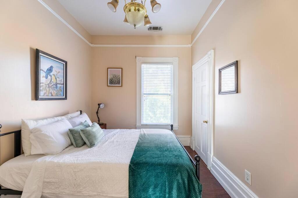 סקרמנטו A+ 2 Bedroom Victorian Home Away From Home מראה חיצוני תמונה