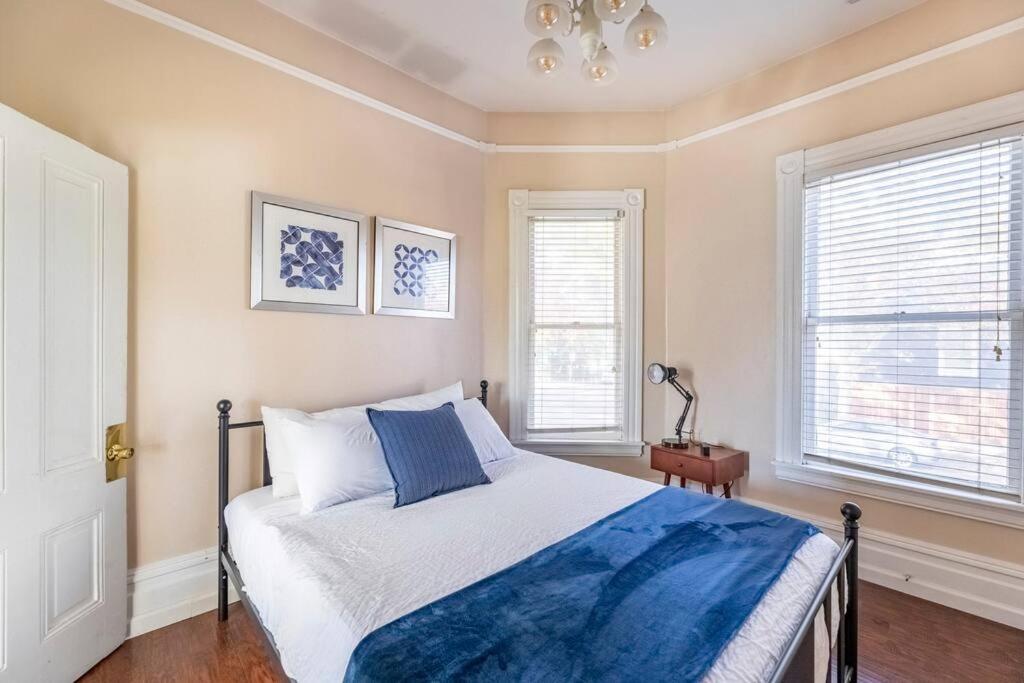 סקרמנטו A+ 2 Bedroom Victorian Home Away From Home מראה חיצוני תמונה